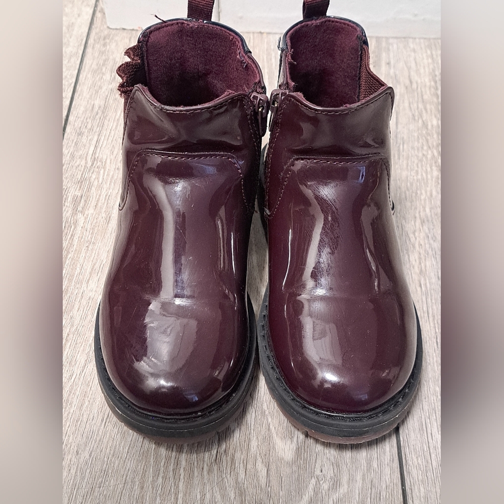 Zara Toddler Deep Maroon Patent Chelsea Boots. Size 10 (28 EU)